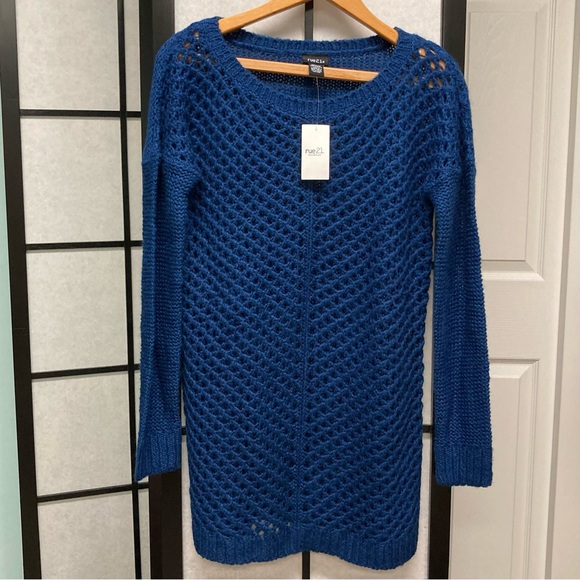 NWT RUE 21 size M Open crocheted sweater. Cobalt blue. - Picture 4 of 12